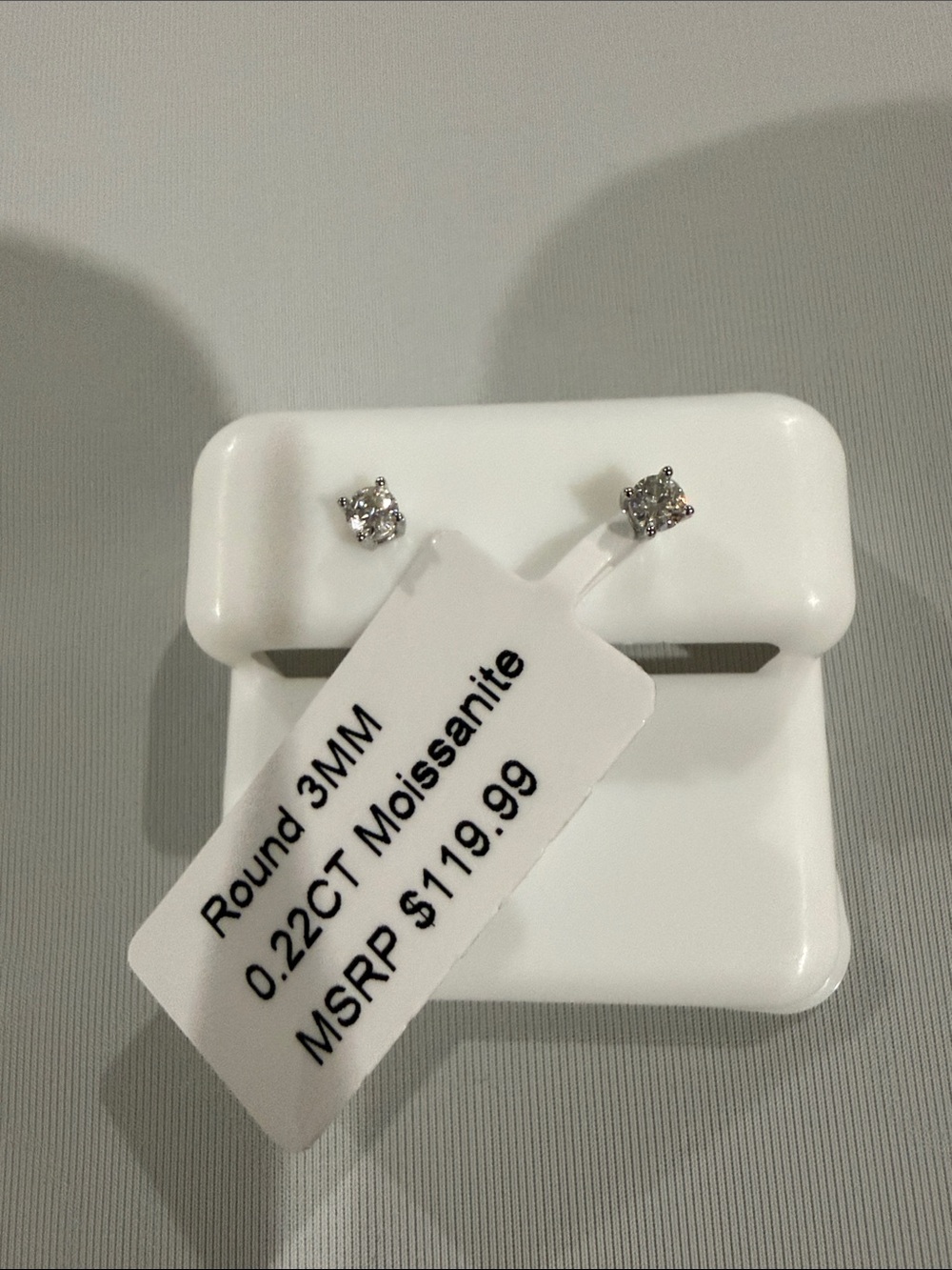0.22CT Round 3MM Moissanite Stud Earrings - Sparkling Clear